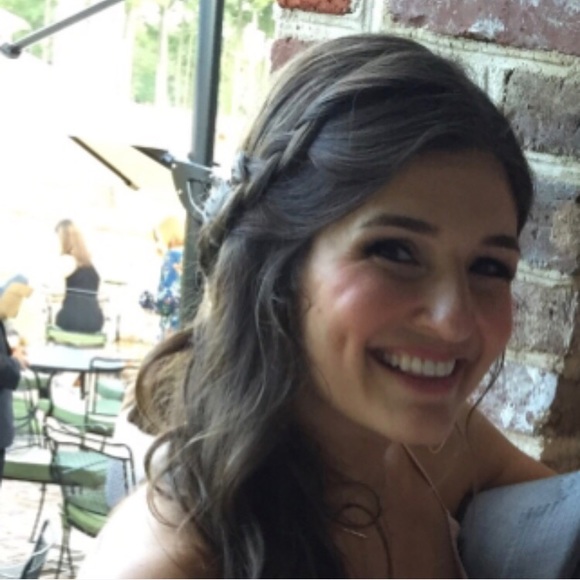 Meet your Posher, Danielle - Picture 1 of 1